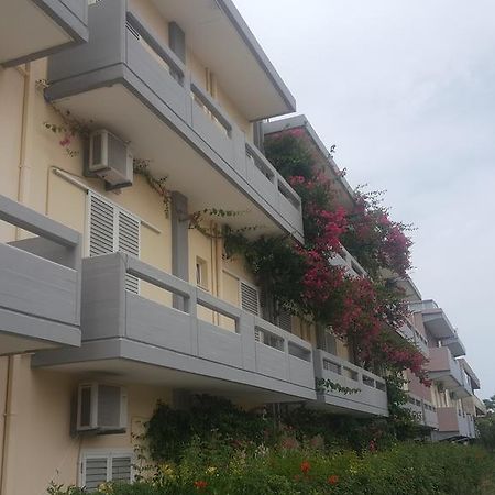 Michel Apartments Amoudara Lasithiou Exterior foto