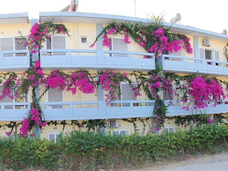 Michel Apartments Amoudara Lasithiou Exterior foto